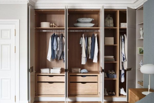 Small bedroom closet design