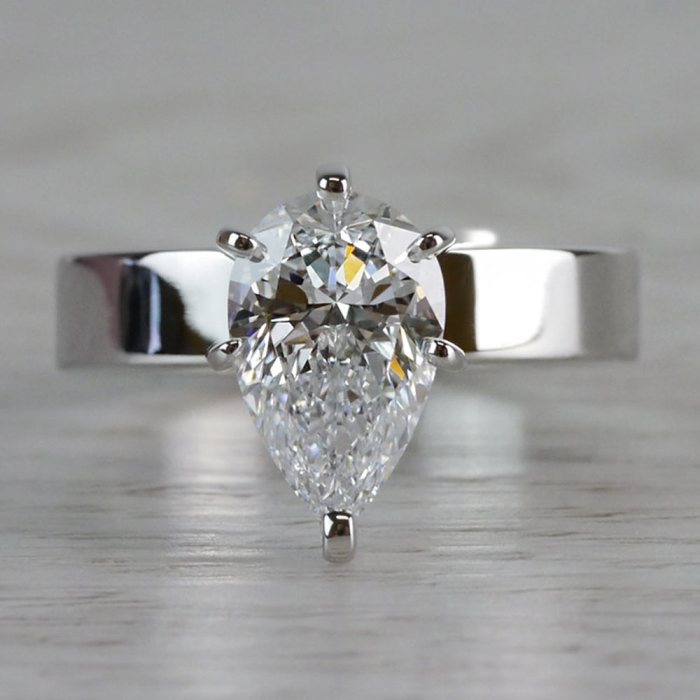 Diamond engagement ring buy