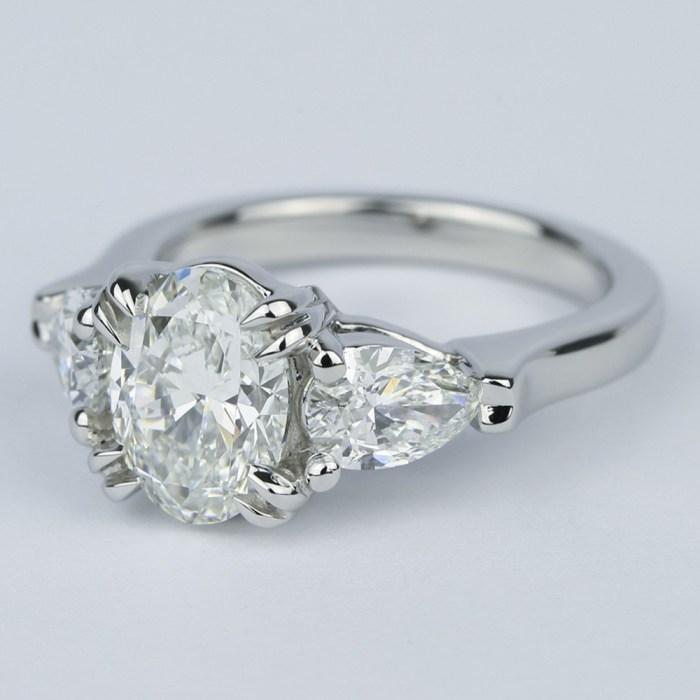 Diamond Engagement Ring 1 ct tw Oval/Round Platinum | Jared