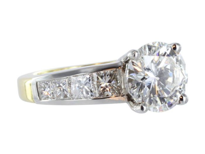 Vs2 diamond engagement rings