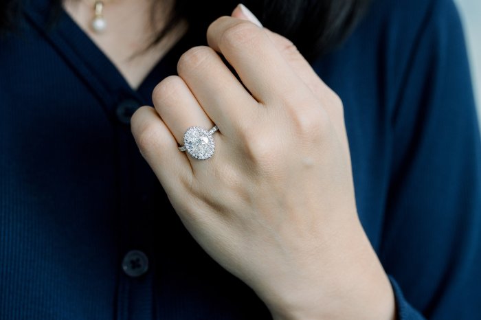 Lab grown diamond engagement rings dallas